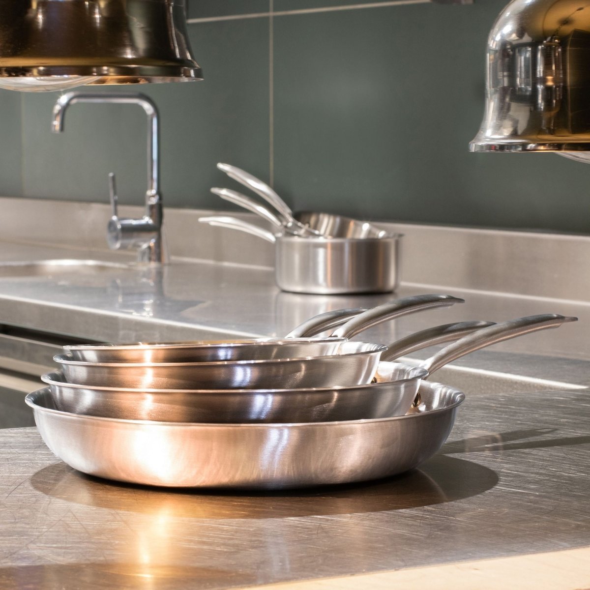 Les meilleures batteries de cuisine pour induction en 2026 : le guide nouvelle génération