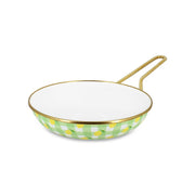 Poêle Vichy Citron 20cm en acier émaillé Menastyl, motif vichy vert et citrons, intérieur blanc, manche doré