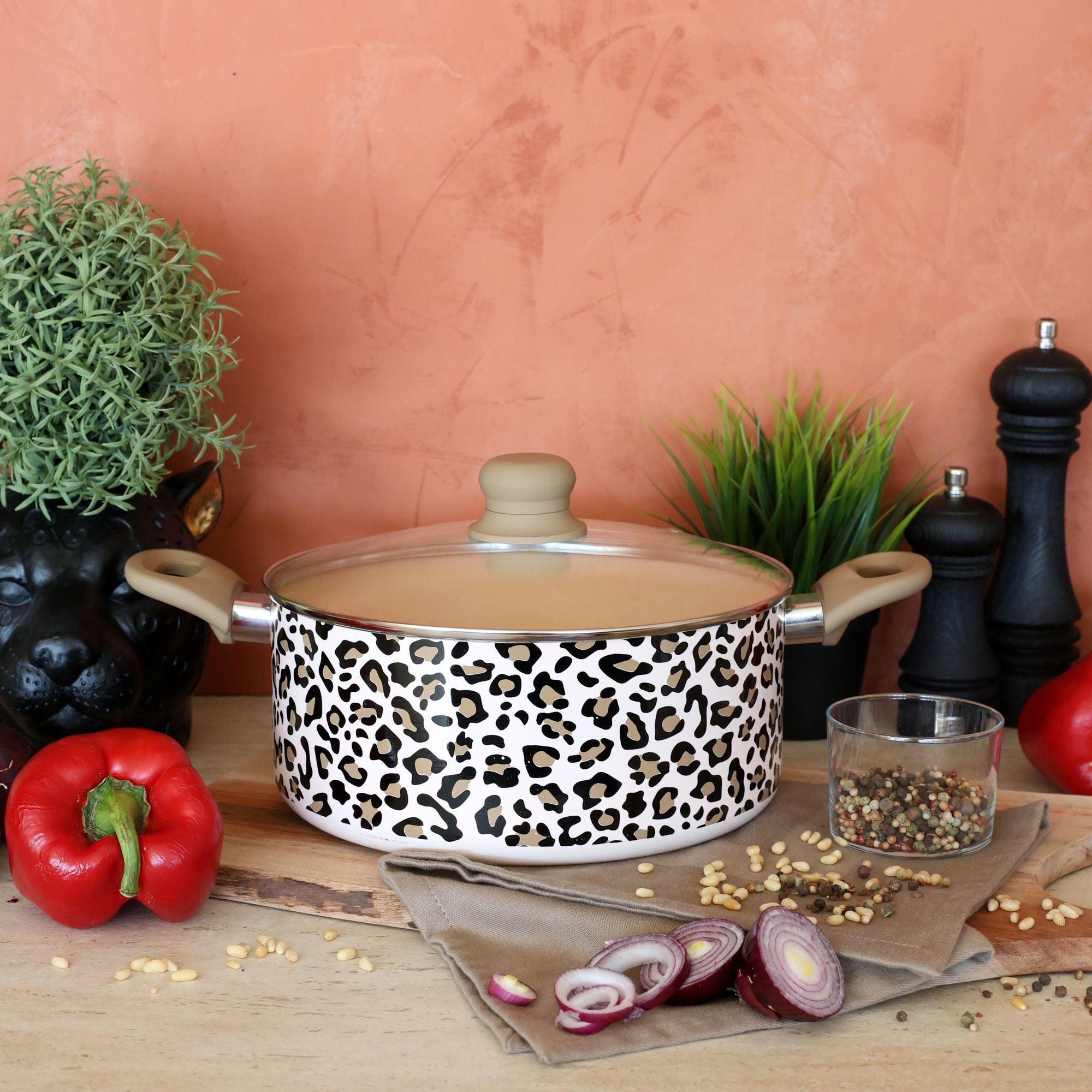 Leopard 24 cm aluminium induction casserole dish in brown – Menastyl