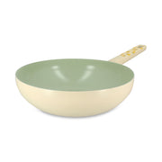 Wok 28cm aluminium beige et vert céladon avec manche motif citron Menastyl, vue trois-quarts