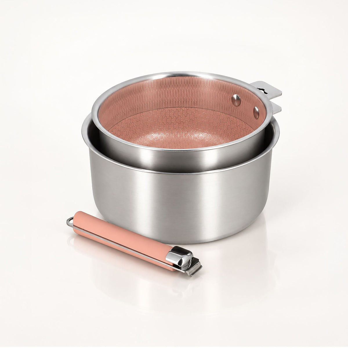 Lot de 2 casseroles Aglaé empilées avec poignée amovible rose, acier inoxydable et revêtement intérieur cuivré