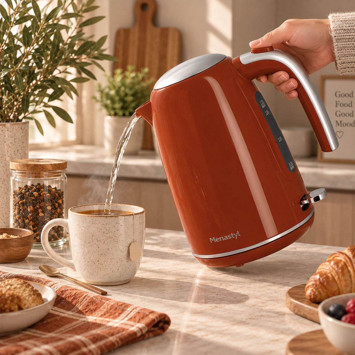 Bouilloire électrique rétro orange versant de l'eau chaude dans une tasse, ambiance petit-déjeuner cosy