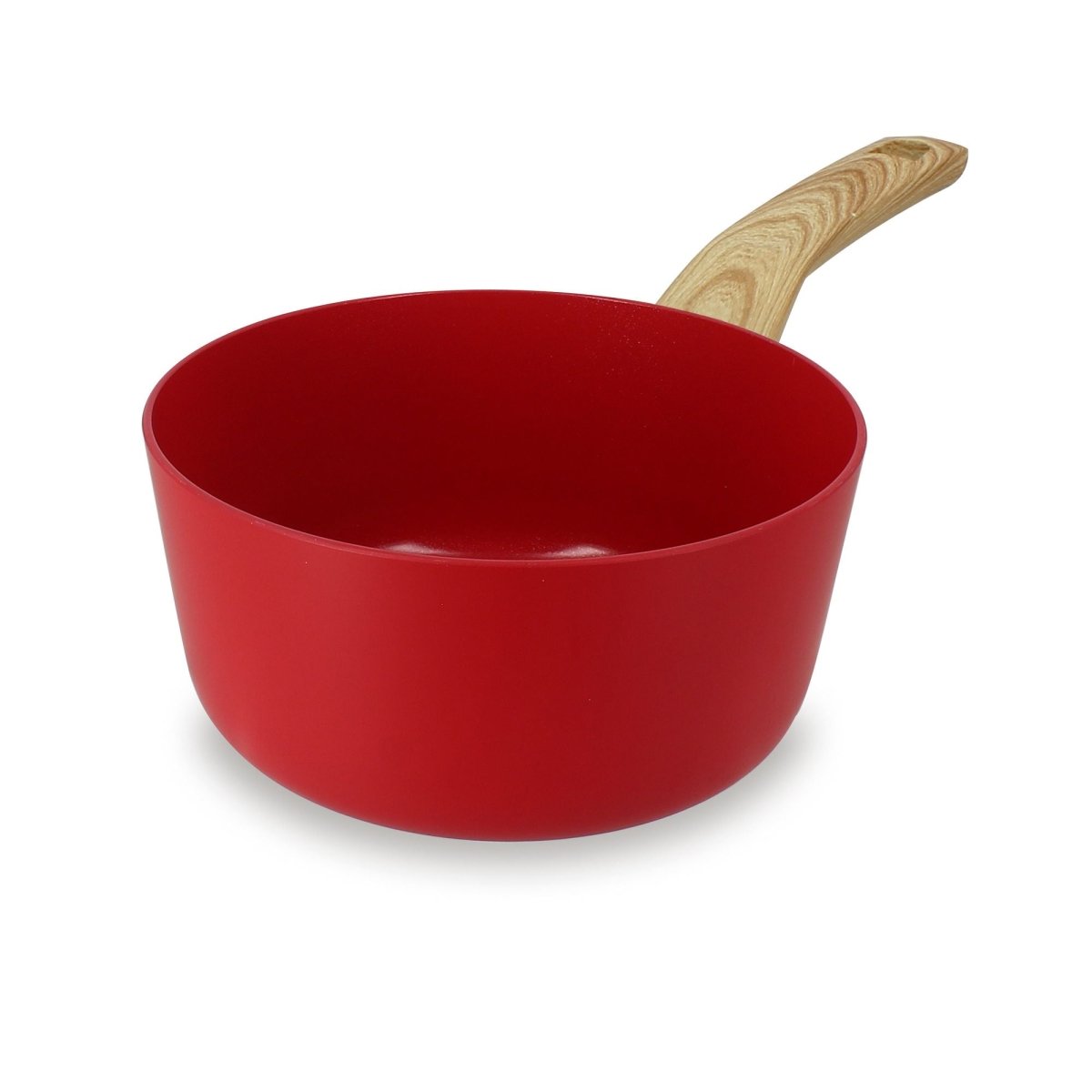 Casserole Colorama 18 cm rouge à poignée bois, vue de trois-quarts sur fond blanc