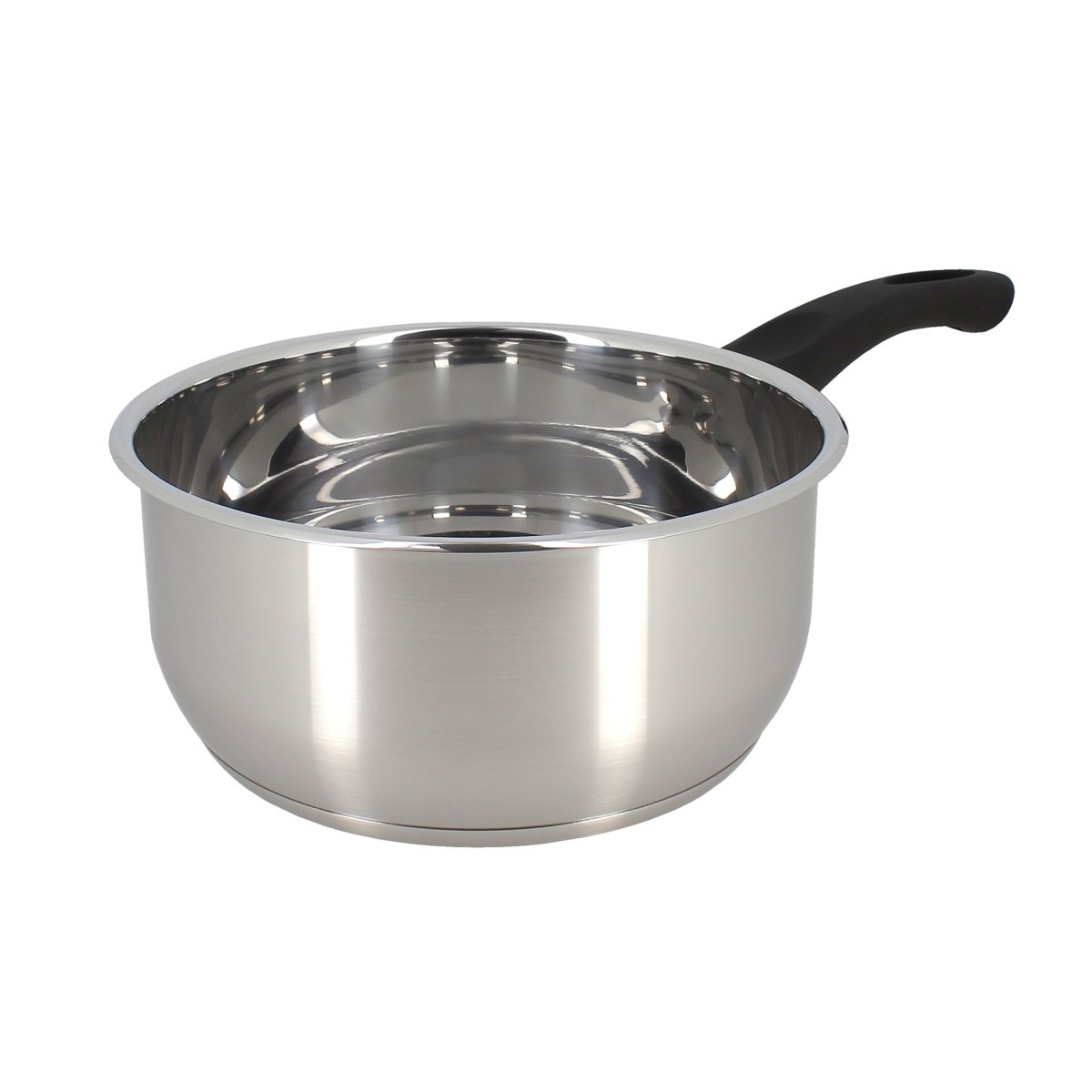 Casserole First 20cm en acier inoxydable Menastyl avec poignée noire, vue de trois-quarts sur fond blanc