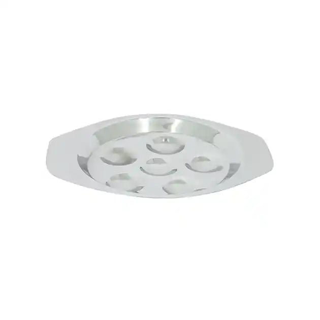 Assiette à escargots en acier inoxydable Menastyl avec 6 cavités, vue en angle sur fond blanc