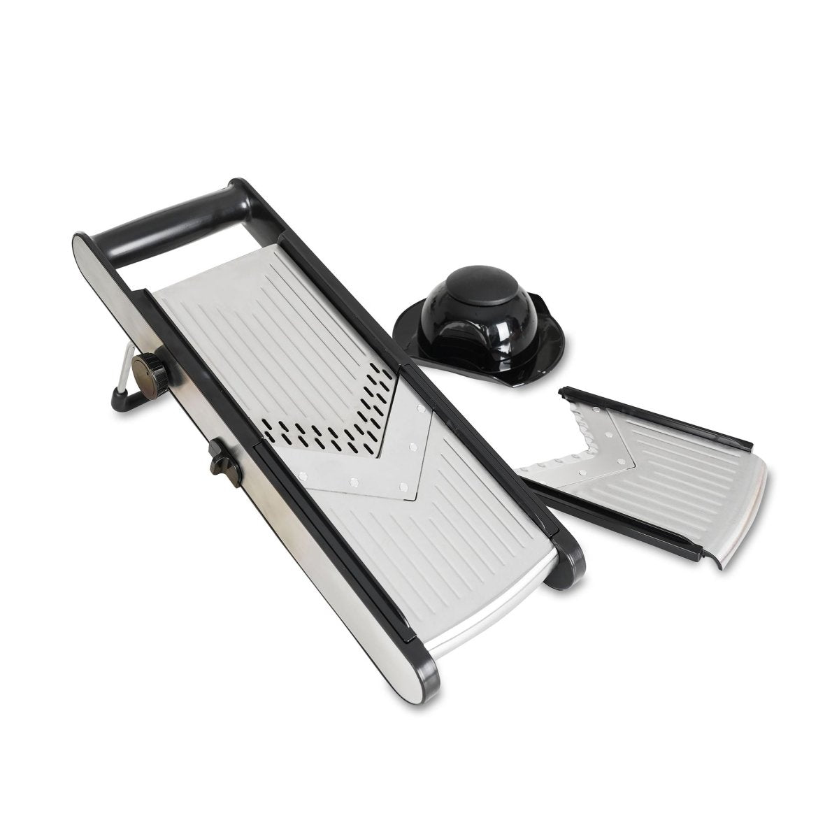 Mandoline sur pied Menastyl en acier inoxydable avec accessoires, vue d'ensemble sur fond blanc