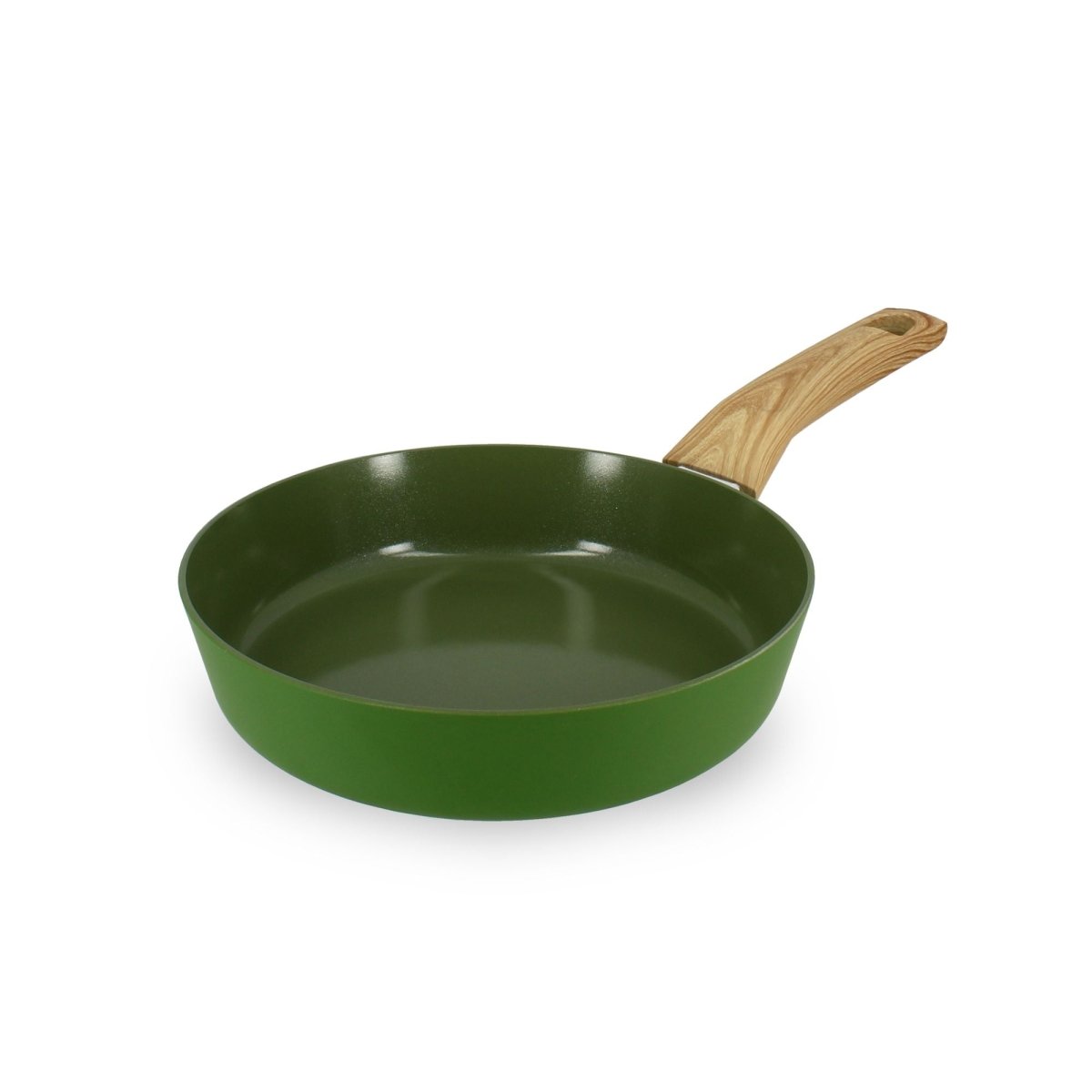 Poêle Colorama 20 cm en aluminium vert céladon avec manche en bois, vue trois quarts sur fond blanc