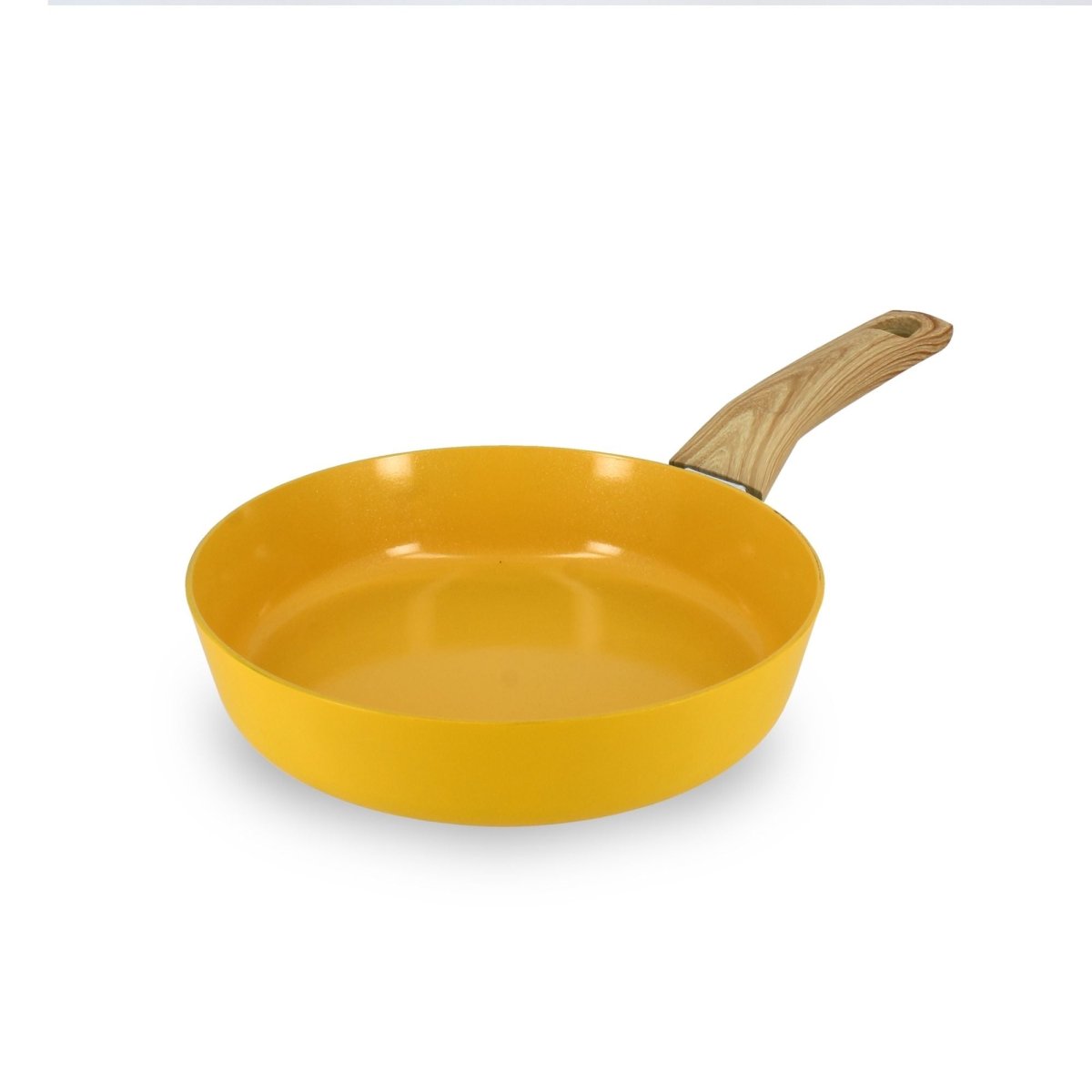 Poêle Colorama 20 cm jaune moutarde avec manche bois, vue en perspective sur fond blanc