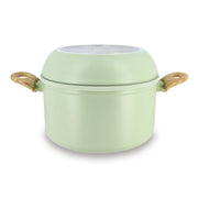 Casserole Super Ball verte Colorama Menastyl avec poignées bois et couvercle passoire, vue de face
