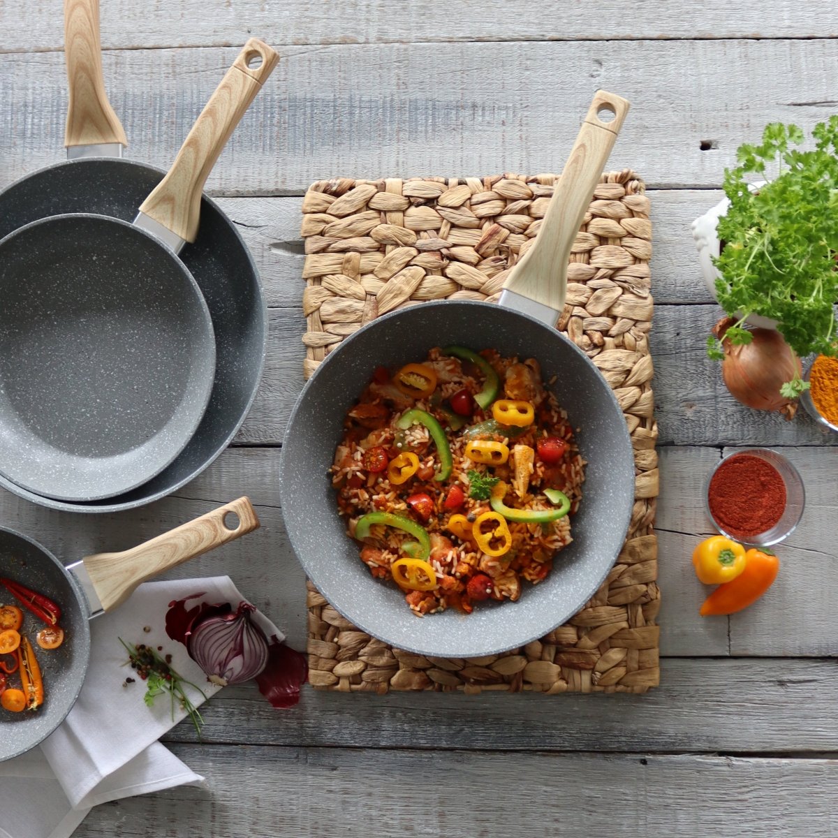 Wok Cannelle en aluminium forgé 28 cm - Menastyl - Wok